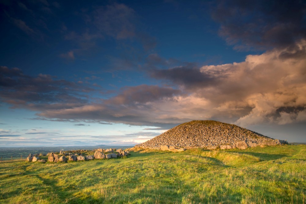 Les cairns de Loughcrew, dans le comté de Meath